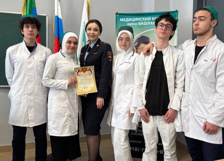 Студенты колледжа имени Башларова заняли | место в республиканской антинаркотической интеллектуальной игре брейн-ринг «Зона риска».