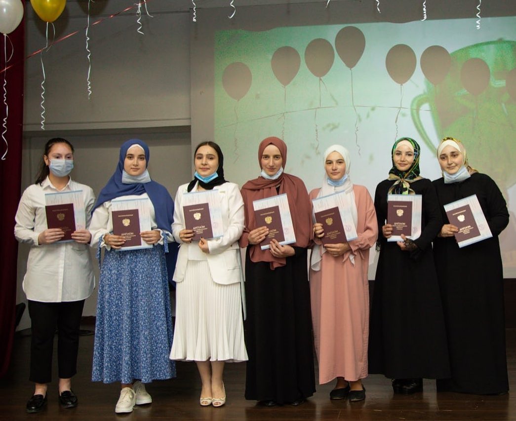 Вручение дипломов выпускникам 2021