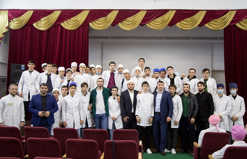 Встреча с именитыми дагестанскими спортсменами.