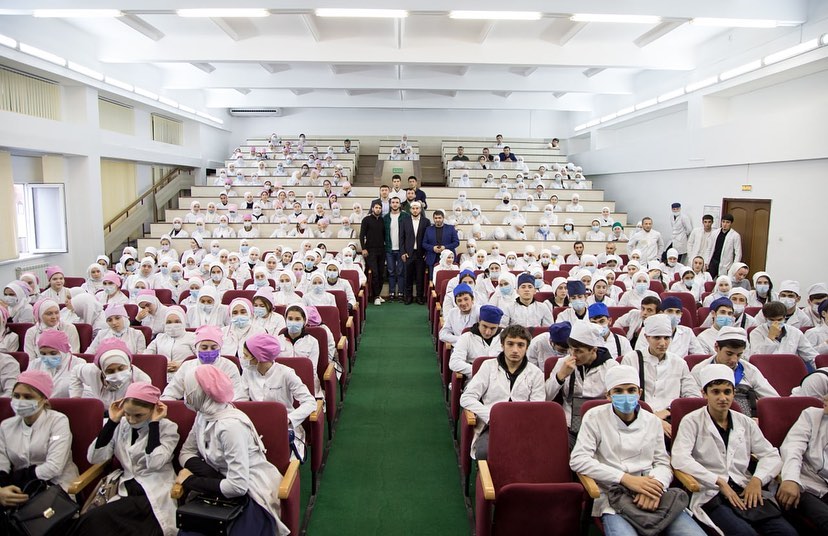 Встреча с именитыми дагестанскими спортсменами.