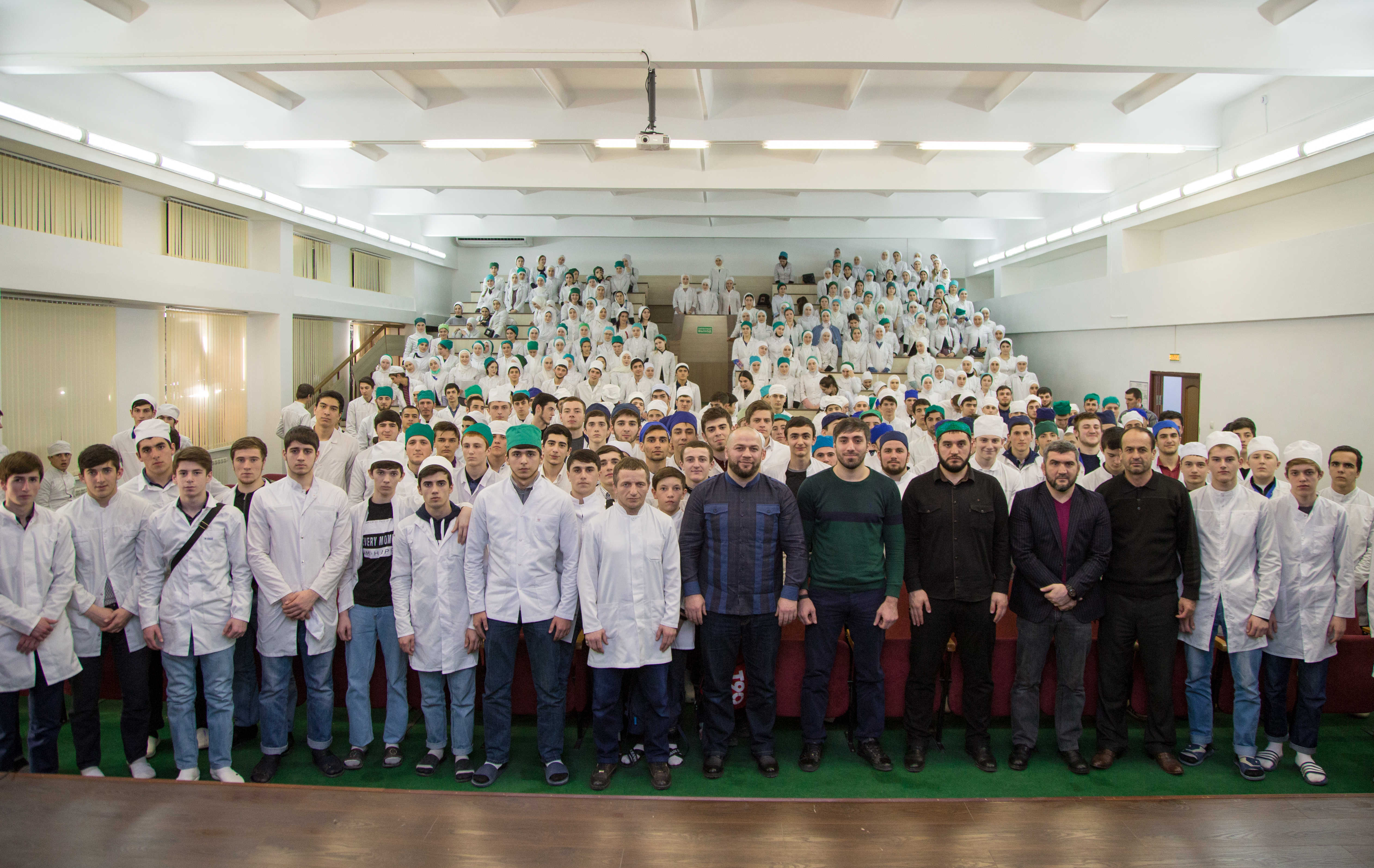 Встреча студентов с именитыми спортсменами Дагестана.