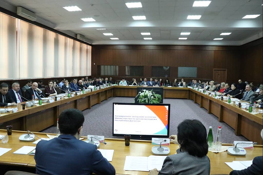 За вклад в гражданском-патриотическое и духовно-нравственное воспитание молодежи РД.